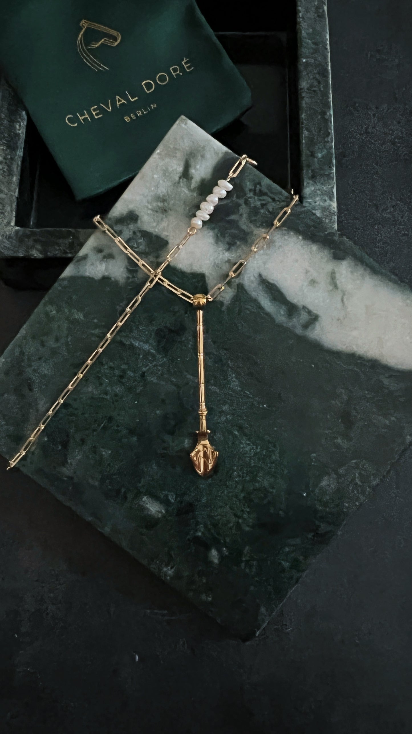 The golden K Sommelier 3